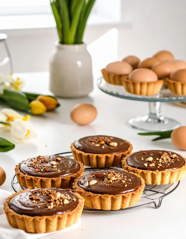 Easter nest chocolate tartlets Easter nest chocolate tartlets